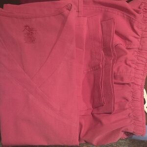 Rose Scrubs Set in Pink